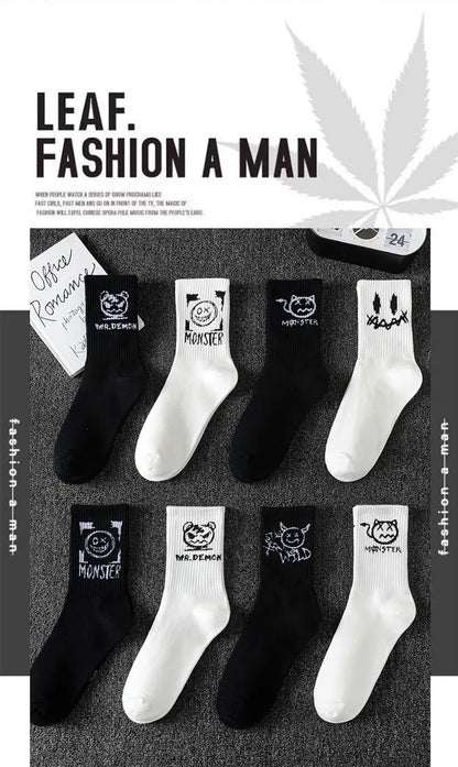 10 pairs of men's sports socks, casual, breathable, and versatile. Ghost face graffiti personalized socks