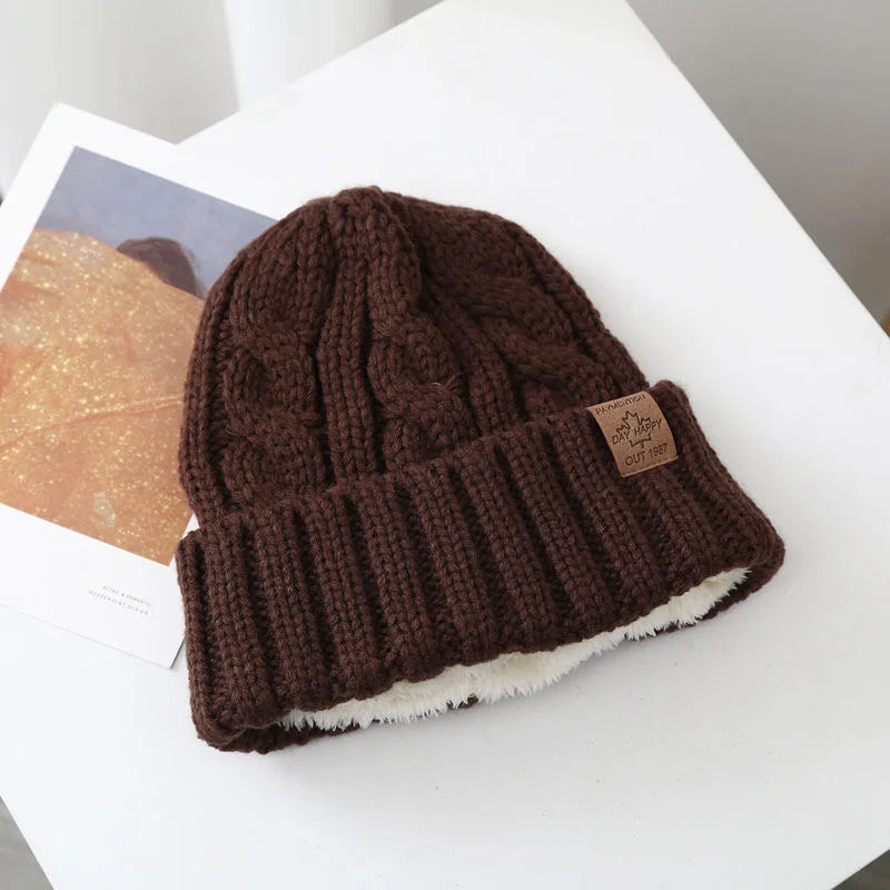 New Unisex Winter Hats Add Fur Lined Men And Women Warm Beanie Cap Casual Maple Leaf Label Decor Winter Knitted Hats